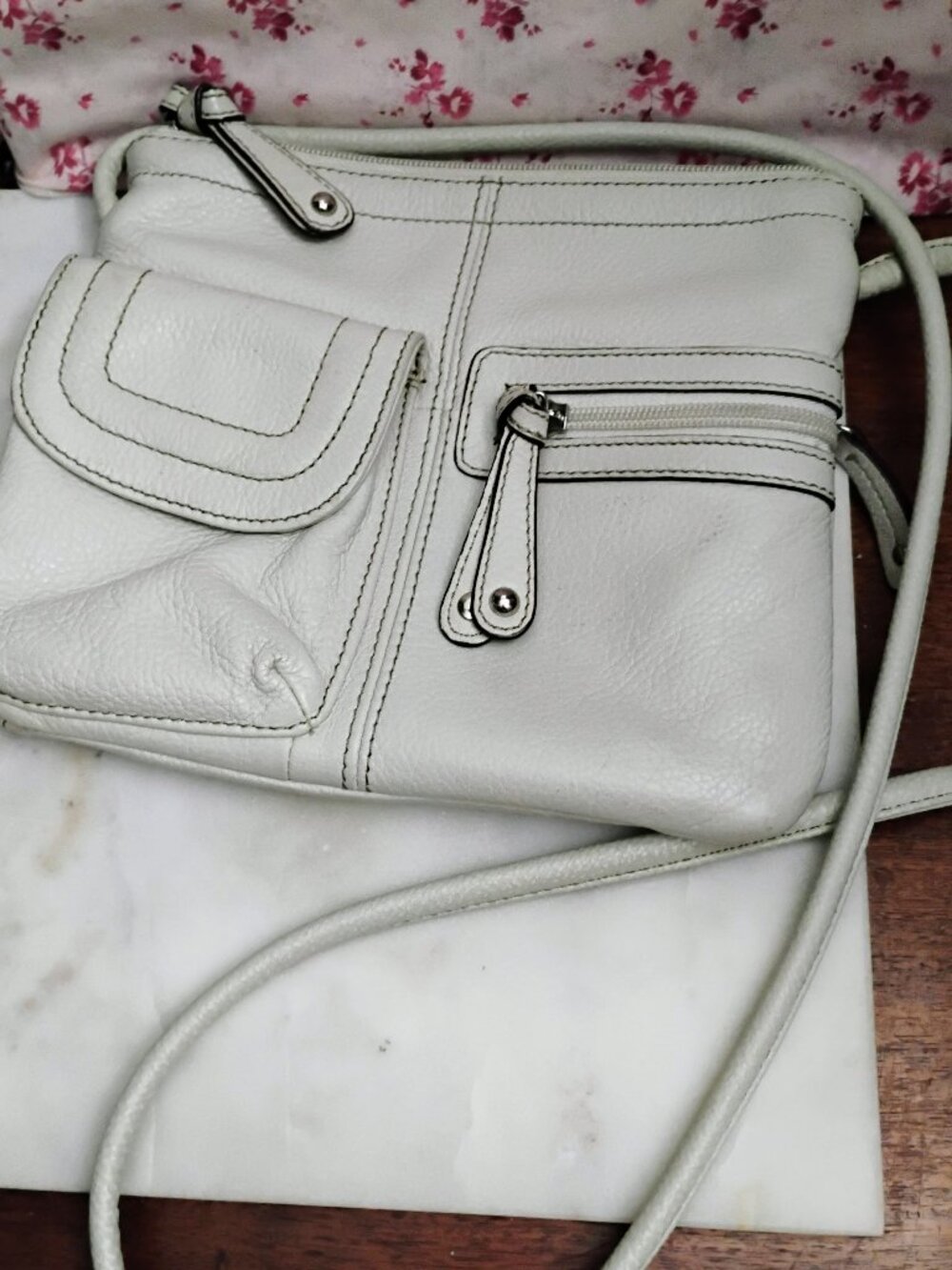 Clark's White Leather Crossbody Purse